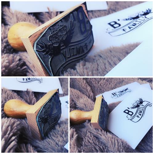 Création du logo et du tampon monture bois B'Family 